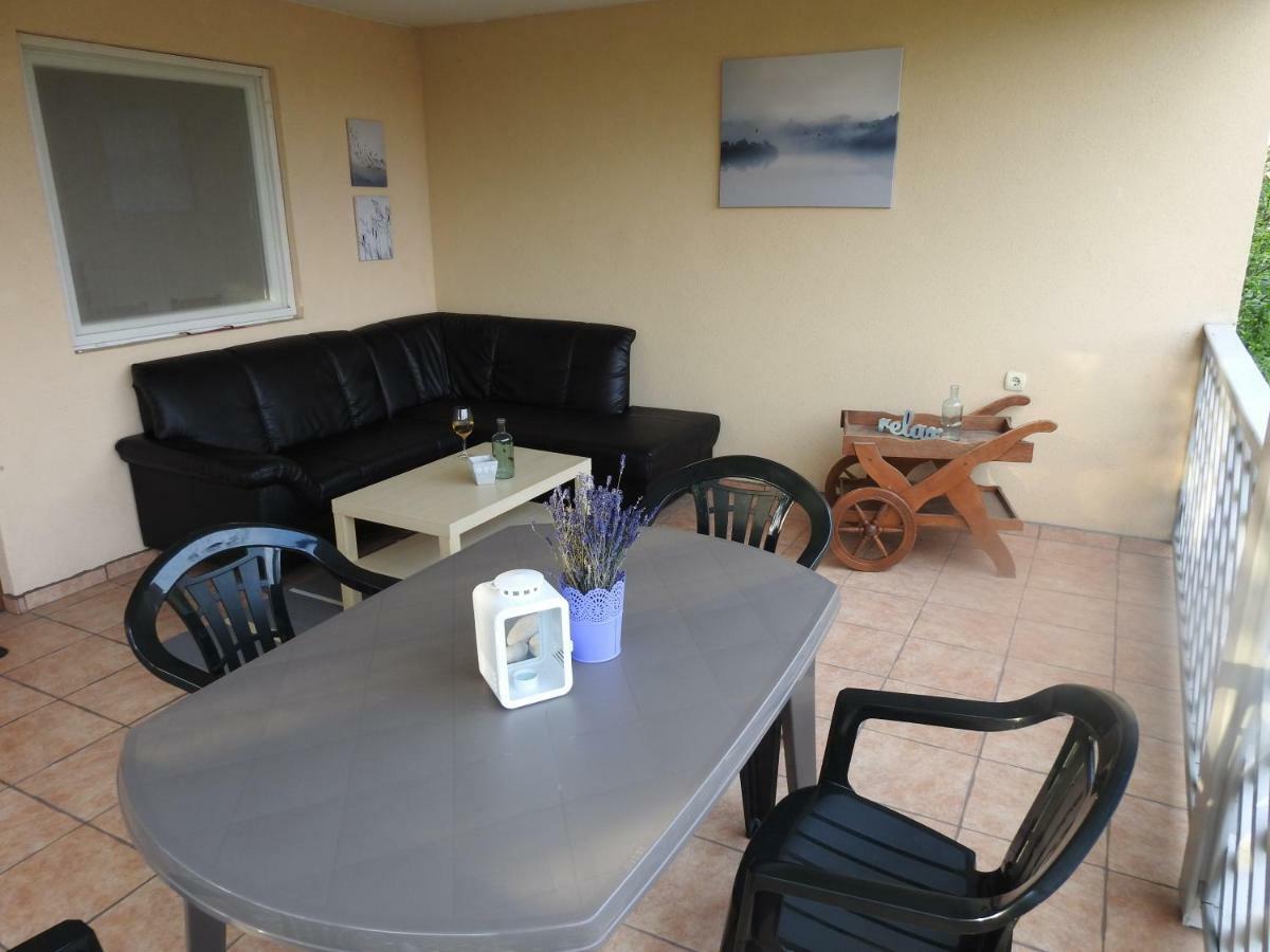 Akali Apartman Balatonakali Exterior photo