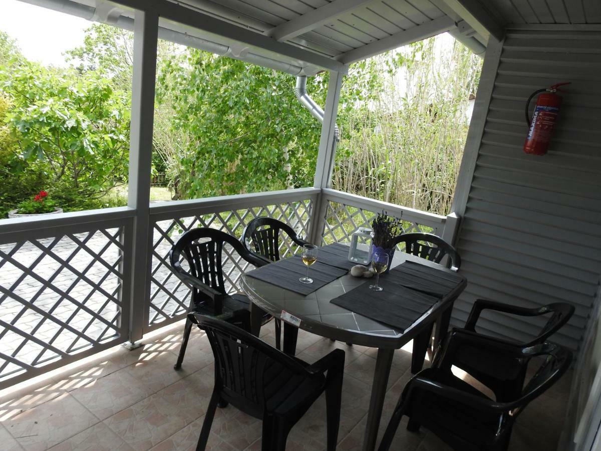 Akali Apartman Balatonakali Exterior photo